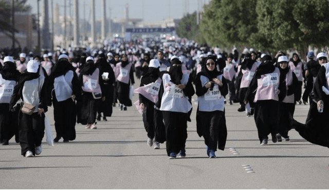 Mujeres de Arabia Saudita corrieron su primera carrera