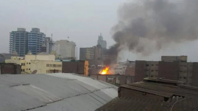 Cercado de Lima: Incendio se registró en el cruce de jirones Huancavelica y Chancay
