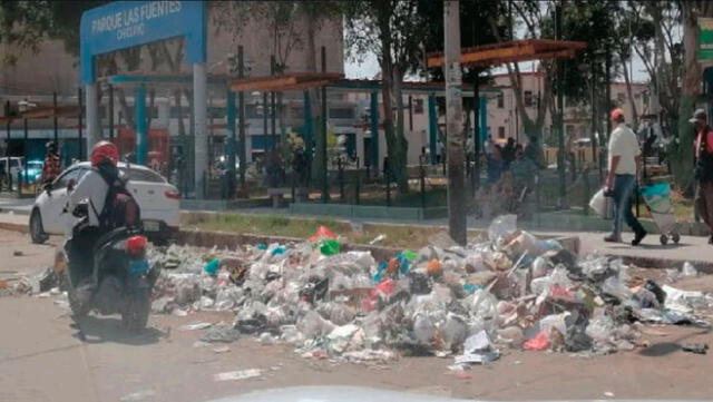 Los comerciantes ambulantes no solo generan desorden en el Modelo, también lo contaminan al dejar basura.