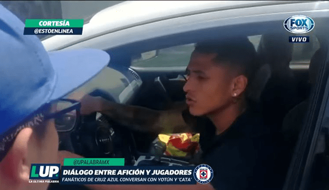 Yoshimar Yotún fue increpado por hincha del Cruz Azul tras eliminación de Liga MX [VIDEO]
