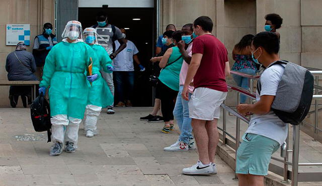 Estudian medidas para endurecer el confinamiento en la ciudad de Lleida. Han alertado que el coronavirus SARS-CoV-2 sigue circulando en España. Foto: EFE