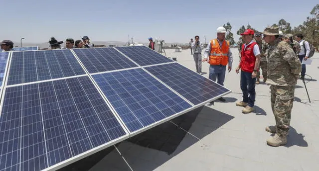 Los paneles solares ocupan un área de más de 250 metros cuadrados al interior del Ala Aérea N.° 3