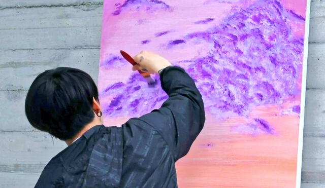 Idol de BTS pintando un cuadro en In the soop. Foto:  Big Hit