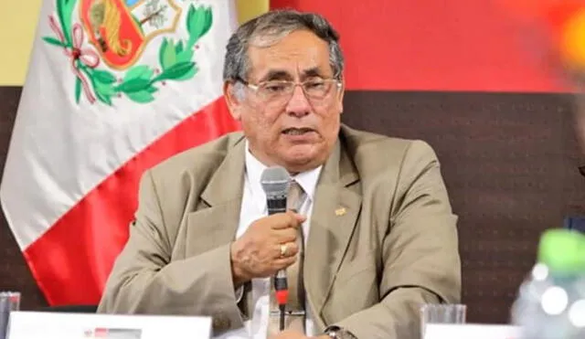 Ministro Oscar Vera sobre cierre del Congreso  participó en mesa de diálogo. Foto: Minem