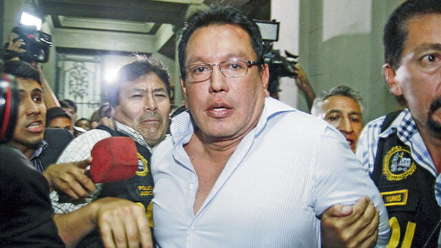 Amplían orden de captura contra Félix Moreno por 6 meses más