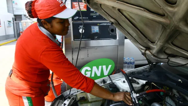 Taxistas exigen indemnización tras desactivación de cártel de GNV