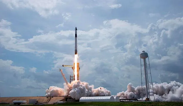 SpaceX se convirtió en la primera compañía privada en llevar astronautas a la EEI. Foto: NASA (EFE)