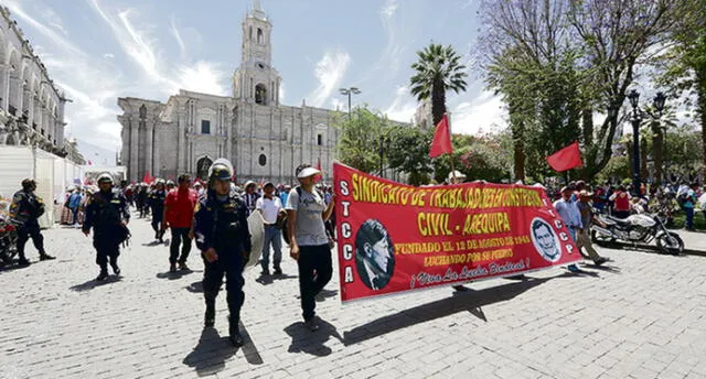 Gremios de Arequipa preparan marcha para exigir nuevas elecciones 