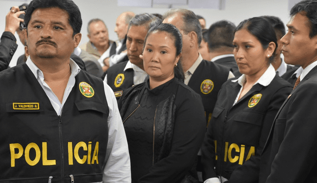 Keiko Fujimori: el instante en que es detenida por la Policía en la Sala Penal [VIDEO]