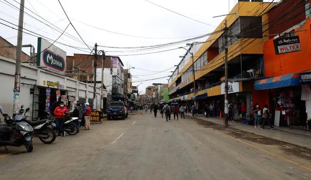 Gerencia de Desarrollo Económico Local realizó un empadronamiento de los comerciantes informales, a fin de reubicarlos en los mercados itinerantes. Foto: Prensa MPT