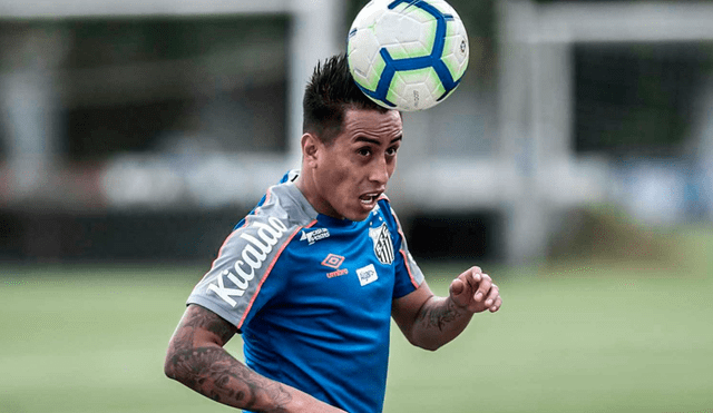 El jugador peruano Christian Cueva no fue inscrito por Santos para disputar el Torneo Paulista.