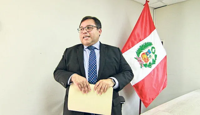 Procurador. Daniel Soria defendió la autonomía de la Procuraduría General para defender al Estado. Foto: Virgilio Grajeda