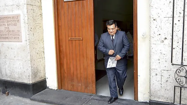 Alcalde de Yanahuara es acusado de apropiarse de S/ 13 mil durante campaña