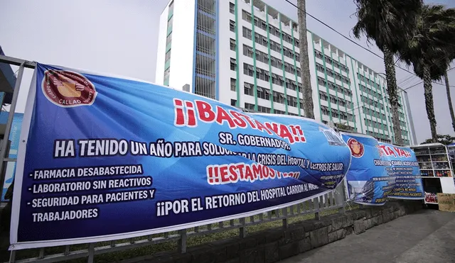 Trabajadores del sector salud realizaron un plantón exigiendo mejores condiciones laborales. (Foto: John Reyes / La República)
