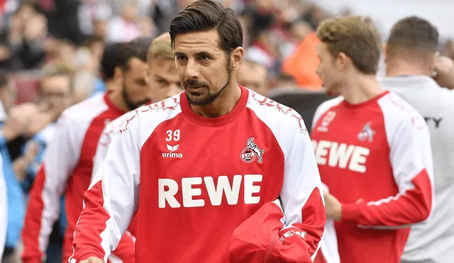 El insólito motivo por el que Claudio Pizarro no debutará con Colonia en Europa League
