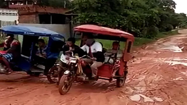 Ucayali: mototaxistas realizan temerarias maniobras por mal estado de pista [VIDEO]