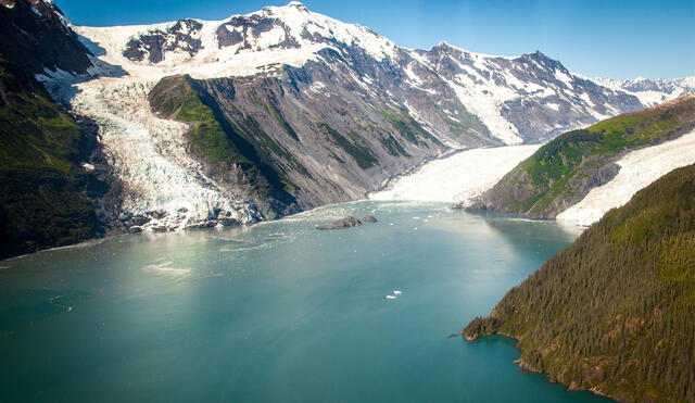 Imagen del glaciar Barry (centro), ubicado al sur de Alaska. Foto: Alaska.org