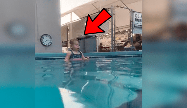 Bebé de 10 meses se ganó la admiración de miles de usuarios en YouTube con una espectacular demostración de nado,.