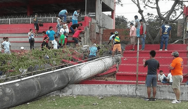 Bolivia: niño muere tras caída de torre de iluminación en partido de fútbol