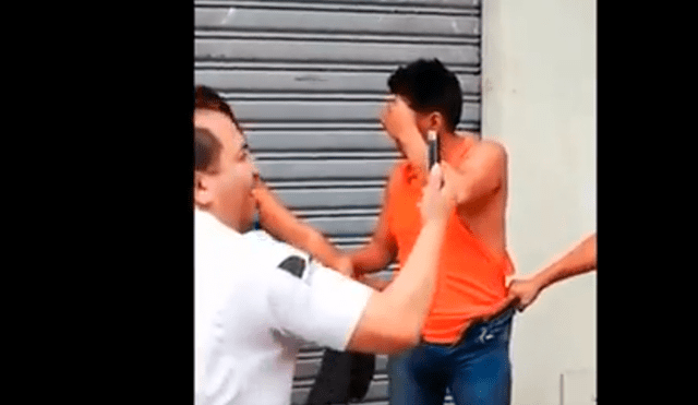 Facebook viral: curioso se llevó la peor parte cuando intentó grabar la pelea de dos mujeres [VIDEO]