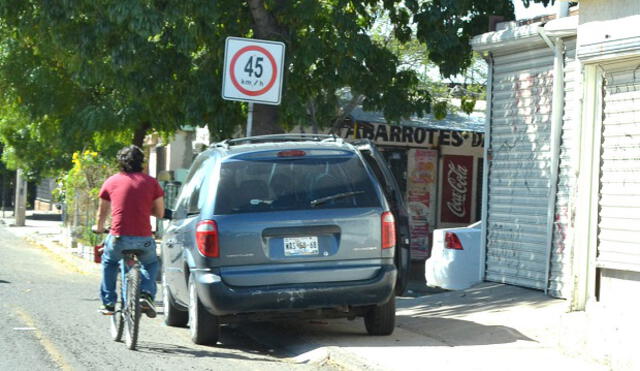 Municipalidad de San Isidro retirará con grúa a vehículos mal estacionados