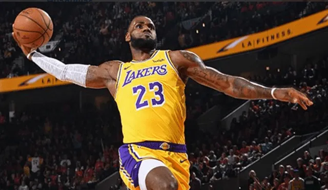LeBron James anota sus primeros puntos en Los Angeles Lakers con espectacular jugada [VIDEO]