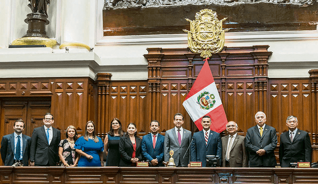 Los congresistas del evangelio (y su alianza católica) en el Perú