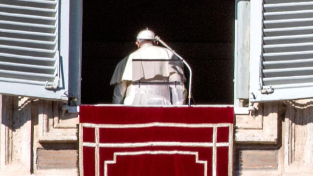 Portavoces del Papa Francisco renuncian 