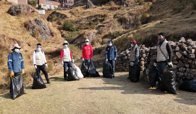 Arqueólogos y personal técnico realizó trabajos de limpieza y mantenimiento. Foto: Dirección de Cultura de Cusco.