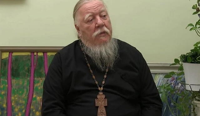 El arcipreste Dimitri Smirnov fue criticado hasta por integrantes de la Iglesia ortodoxa de Rusia. Foto: difusión
