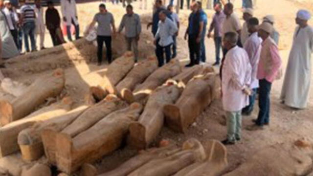 Arqueólogos descubren 20 inéditas tumbas de madera