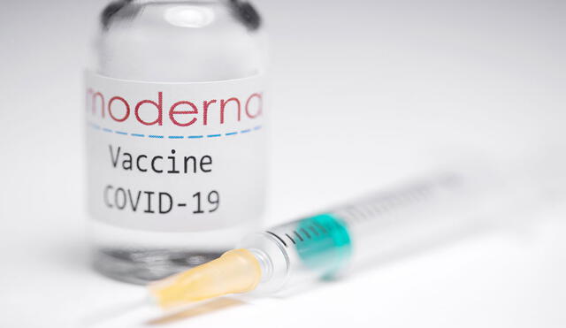 El anuncio de Moderna se combina con el de Pfizer y BioNTech, farmacéuticas que van a la cabeza en los ensayos de fase 3 para dar con una vacuna contra el coronavirus. Foto: AFP