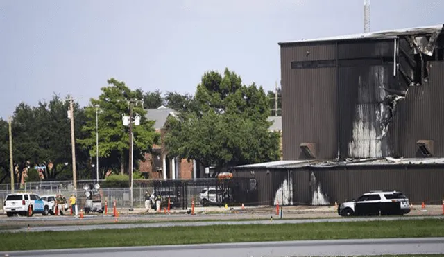 Avión bimotor se estrella contra hangar y deja diez muertos en Texas. Foto: DW