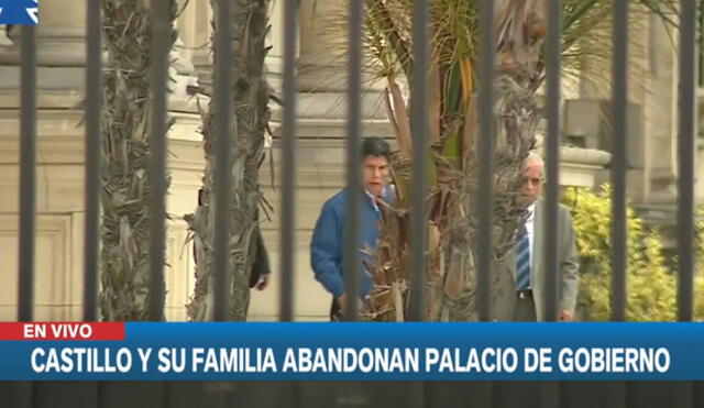 El expresidente Pedro Castillo fue captado junto a su familia saliendo de Palacio de Gobierno. Foto: captura de Canal N