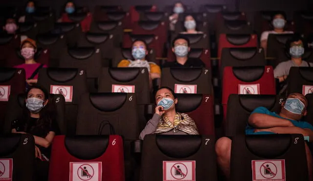 China vuelve a abrir sus cines con extremas medidas de seguridad. Foto: AFP