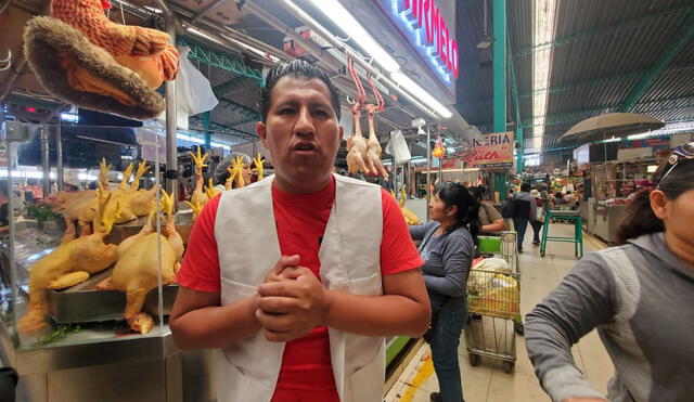 Dirigente, Yasmani Cayo, dice que los mercados están abastecidos ante paro de transportistas. Foto: Leonela Aquino / URPI-LR