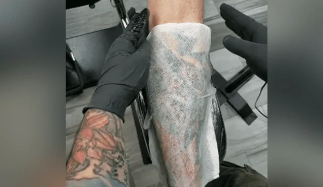 Desliza hacia la izquierda para ver el tatuaje 'ultra realista' que se hizo viral en YouTube de un búho diseñado en el brazo de un joven.