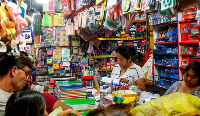 El Bono Escolaridad 2022 está orientado a apoyar a los menores en edad escolar hijos de trabajadores del Estado peruano. Foto: La República