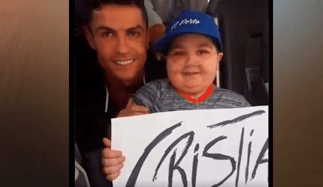 Cristiano Ronaldo emociona al mundo con emotivo gesto hacia un paciente con leucemia [FOTOS]