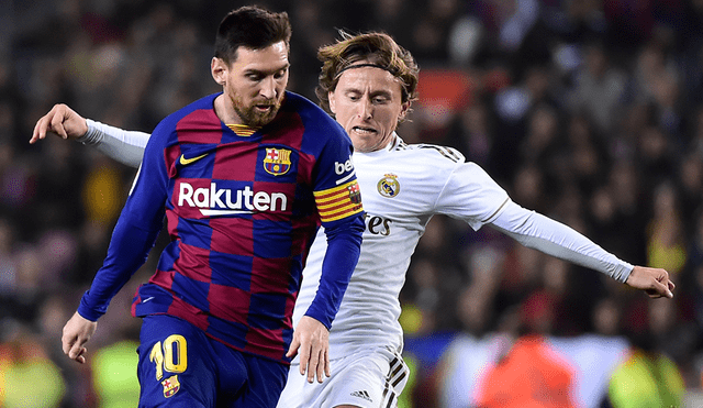 Real Madrid y FC Barcelona se enfrentan por segunda vez en la presente temporada de la Liga Santander de España. | Foto: AFP