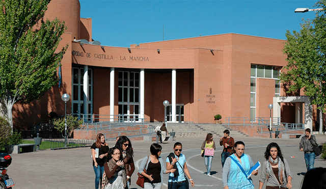 La Universidad de Castilla-La Mancha genera polémica por regalar un punto extra a las tesis hechas por mujeres