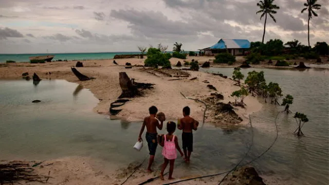 Kiribati posee una superpoblación, que lo tiene sumido en la miseria al vivir totalmente aislado del mundo. Foto: Difusión