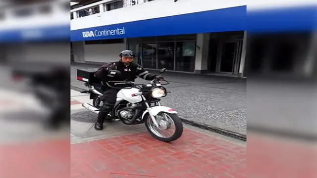 Motocicletas circulan en veredas de Residencial San Felipe