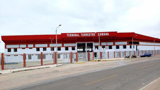 Terminal de Camaná no era usado desde su entrega el 2019. Este semana iniciaron su limpieza.