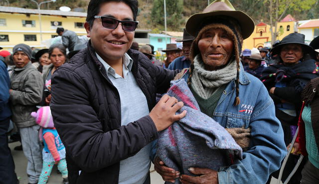 Huancavelica: llevan frazadas a población del distrito de Palca