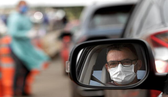 El Gobierno de Brasilia habilitó pruebas rápidas de coronavirus sin bajarse del auto. Foto: EFE