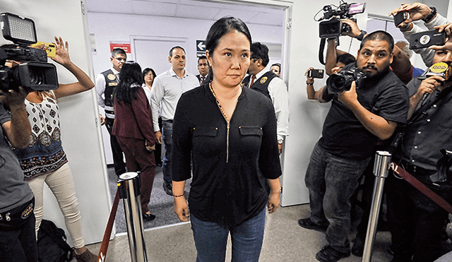 Juez declara fundados 15 meses de prisión para Keiko Fujimori