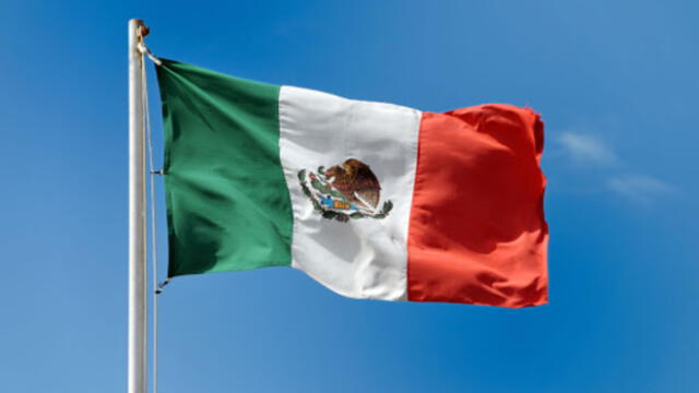 La Bandera de México es uno de los tres Símbolos Patrios, junto con el Himno y el Escudo Nacional. (Foto: Vía México)