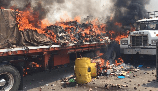Guaidó responsabiliza a régimen de Maduro por quemar camiones de ayuda humanitaria 