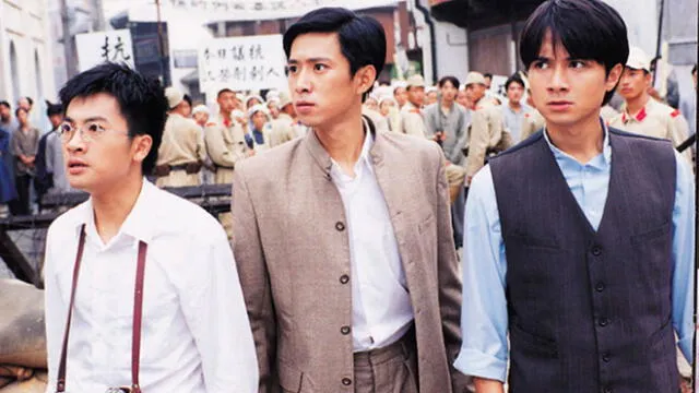 Xin Gao , Leo Ku y Alec Su en una escena de la película Qing shen shen yu meng meng (2001).